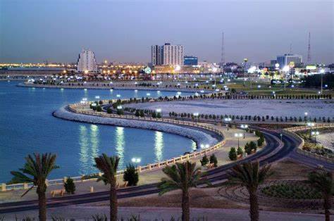 يوم في الخبر